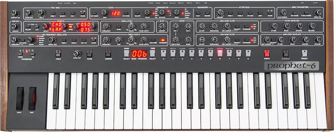 Синтезатор аналоговый Sequential Prophet 6